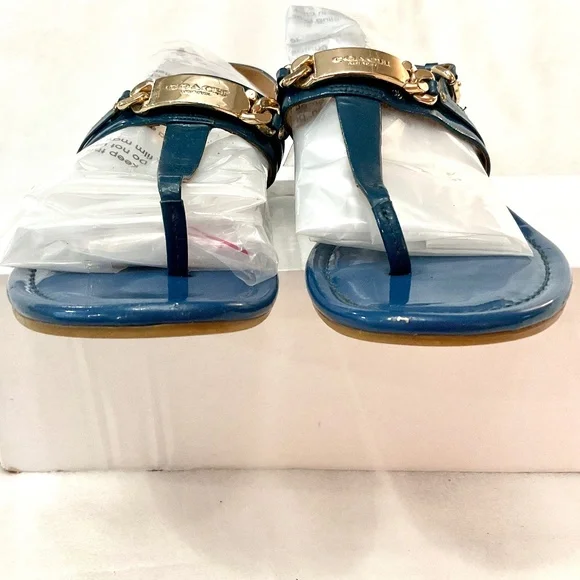 BLUE COACH CATERINE PATENT LEATHER  T STRAP  SANDALS SZ 6B - Picture 7 of 16